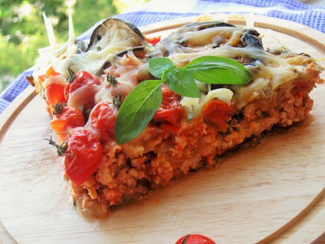 Imagine Reteta culinara Musaca cu vinete coapte si piept de pui | 2review.ro