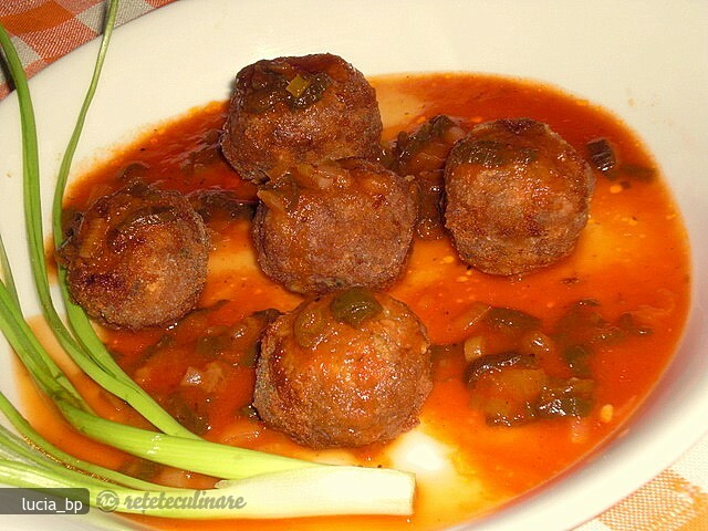 Imagine Reteta culinara Chiftelute cu Sos | 2review.ro