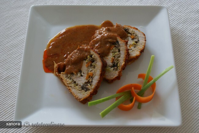 Imagine Reteta culinara Rulada de Porc Glazurata | 2review.ro