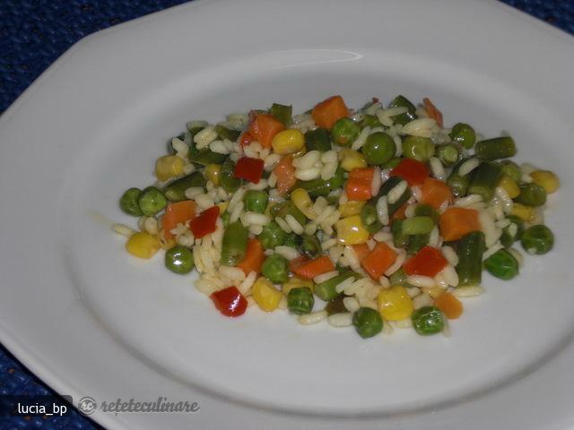 Imagine Reteta culinara Garnitura de Orez cu Legume | 2review.ro