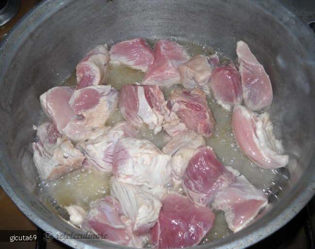 Imagine Reteta culinara Tocanita de Porc cu Cartofi | 2review.ro