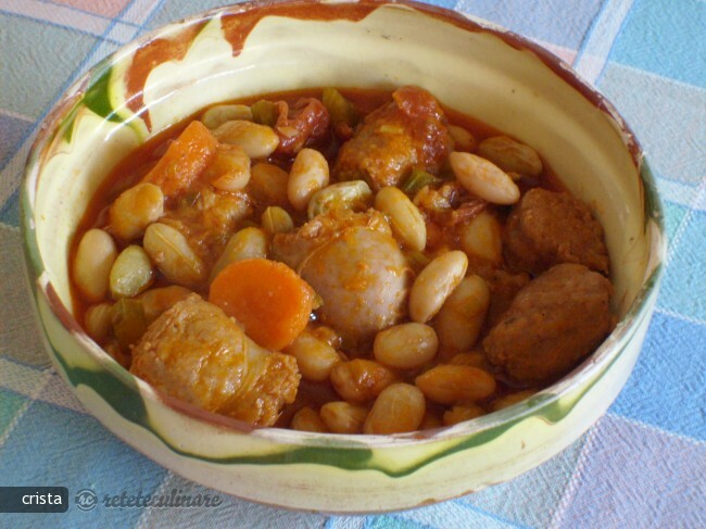 Imagine Reteta culinara Fasole Boabe (Borlotti) cu Cirnati | 2review.ro