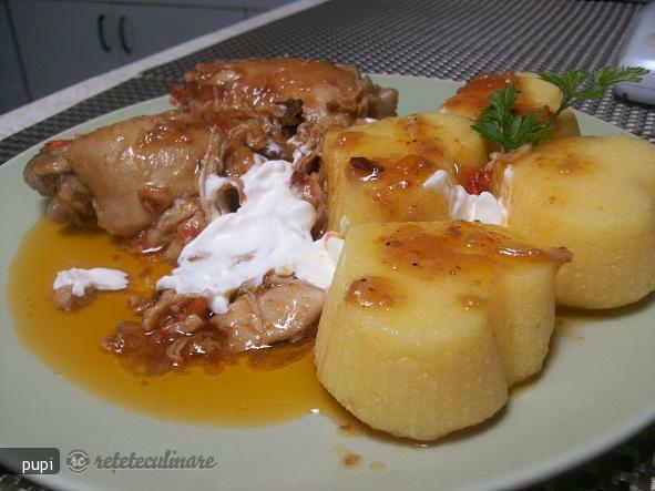 Imagine Reteta culinara Tocana de Pui cu Mamaliga | 2review.ro