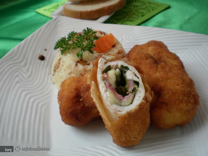 Imagine Reteta culinara Rulouri Din Piept de Pui cu Garnitura de Orez | 2review.ro