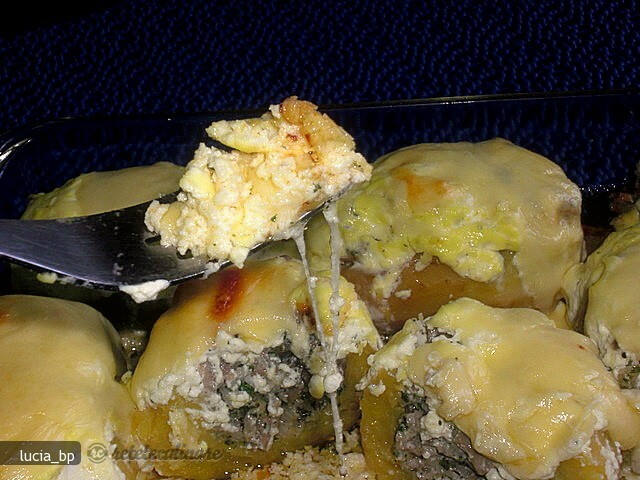 Imagine Reteta culinara Cartofi Umpluti | 2review.ro