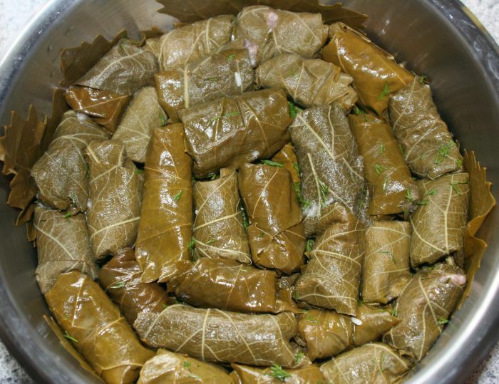 Imagine Reteta culinara Sarmalute in foi de vitza | 2review.ro