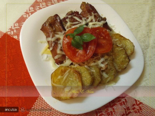 Imagine Reteta culinara Costite Afumate cu Cartofi la Cuptor | 2review.ro