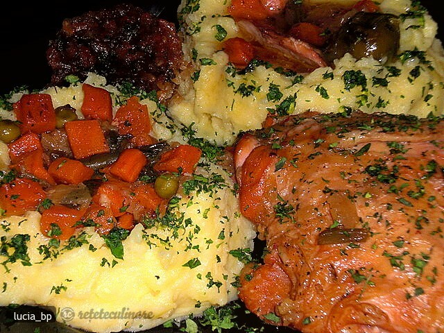 Imagine Reteta culinara Pui si Mix de Legume, pregatite in Bere | 2review.ro