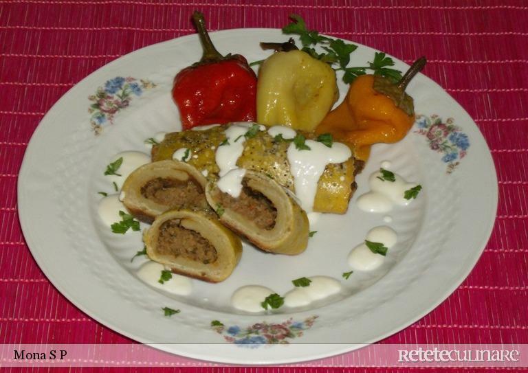 Imagine Reteta culinara Minirulade cu carne tocata si aluat de cartofi | 2review.ro