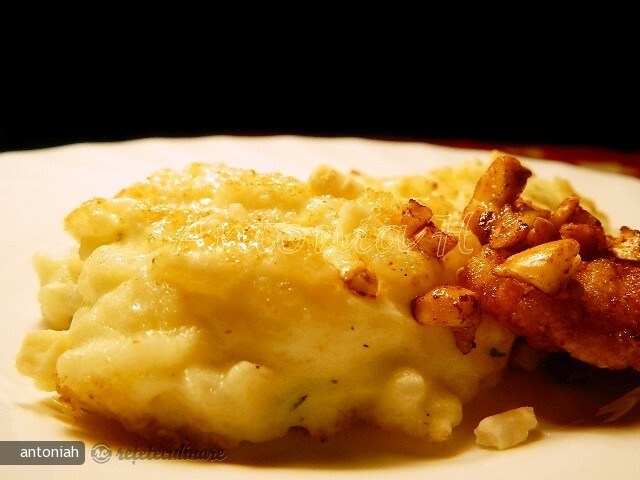 Imagine Reteta culinara Orez Gratinat (cu Sos Bechamel) | 2review.ro