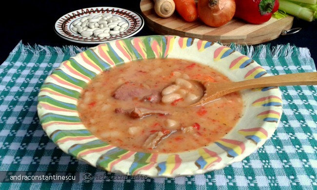 Imagine Reteta culinara Mancare de fasole cu pastrama de porc afumata | 2review.ro