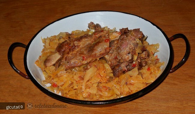 Imagine Reteta culinara Varza Murata cu Coasta Afumata | 2review.ro