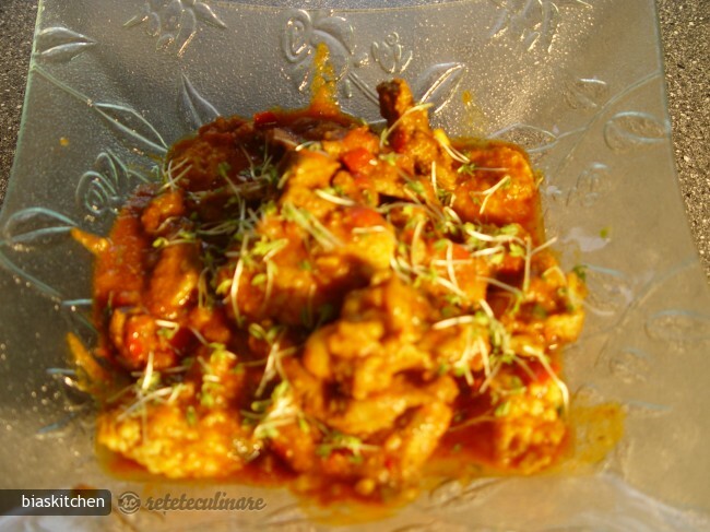 Imagine Reteta culinara Curry din Carne de Porc cu Galuste din Couscous | 2review.ro