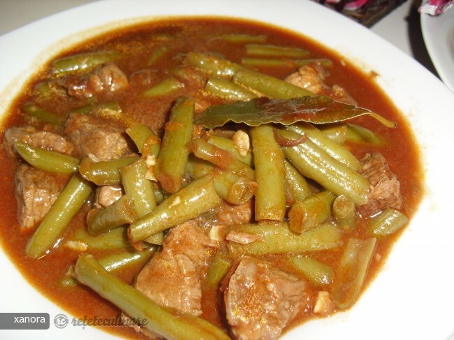Imagine Reteta culinara Ostropel de Vita cu Fasole Verde | 2review.ro