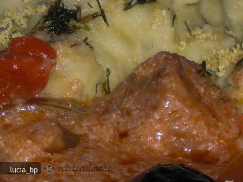 Imagine Reteta culinara Vitel in sos de cascaval si masline | 2review.ro