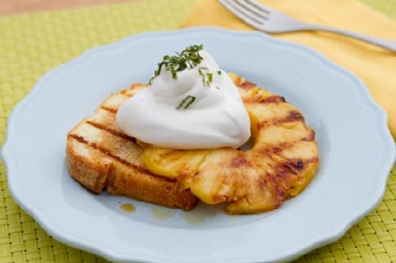 Imagine Reteta culinara La gratar cozonac cu Tequila Îmbibată de Ananas | 2review.ro