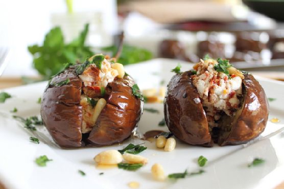 Imagine Reteta culinara Roasted baby eggplants with goat cheese stuffing | 2review.ro