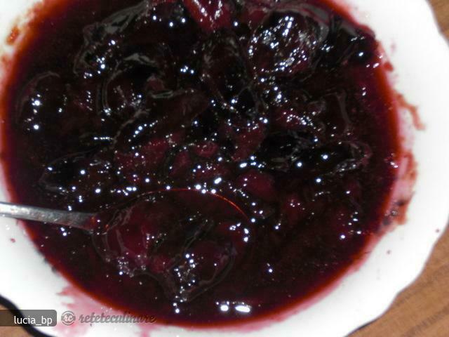 Imagine Reteta culinara Dulceata de Prune Coapte, Brumarii | 2review.ro