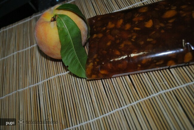 Imagine Reteta culinara Gem de Piersici (la Masina de Paine) | 2review.ro