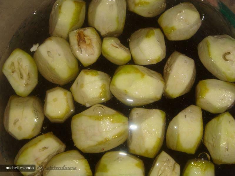 Imagine Reteta culinara Dulceata de Nuci Verzi | 2review.ro