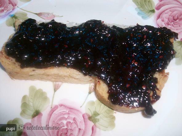 Imagine Reteta culinara Marmelada de Prune si Zmeura | 2review.ro