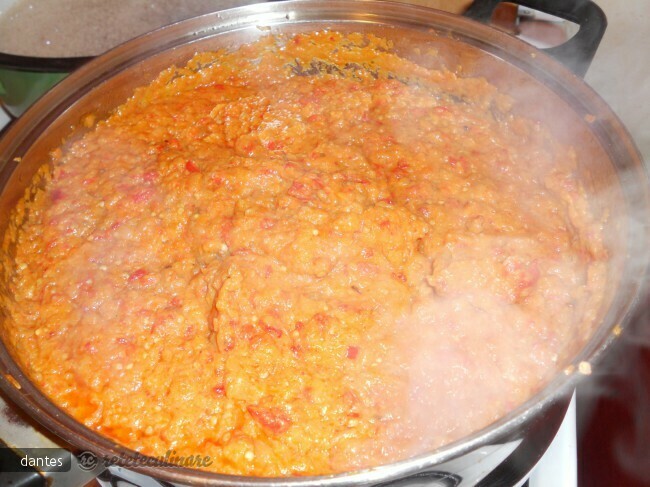 Imagine Reteta culinara Zacusca de vinete si morcovi | 2review.ro