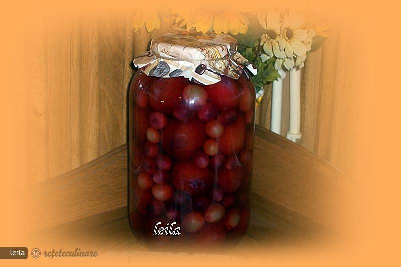 Imagine Reteta culinara Prune si Struguri Murati | 2review.ro