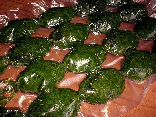 Imagine Reteta culinara Leustean Conservat pentru Iarna | 2review.ro