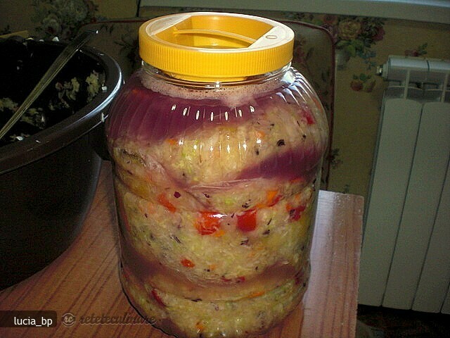 Imagine Reteta culinara Varza Tocata, Murata, in Stil Bucovinean | 2review.ro