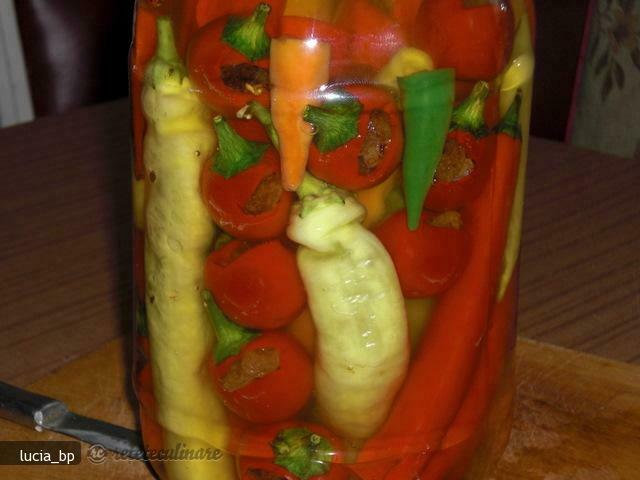 Imagine Reteta culinara Ardei Iuti, Umpluti cu Stafide | 2review.ro