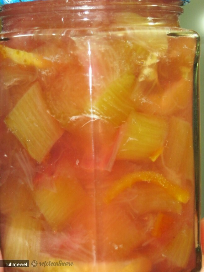 Imagine Reteta culinara Dulceata de Rubarba | 2review.ro