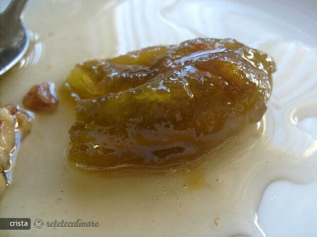 Imagine Reteta culinara Dulceata de Gogonele Umplute cu Nuca | 2review.ro