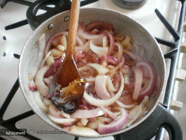 Imagine Reteta culinara Dulceata de Ceapa Rosie | 2review.ro