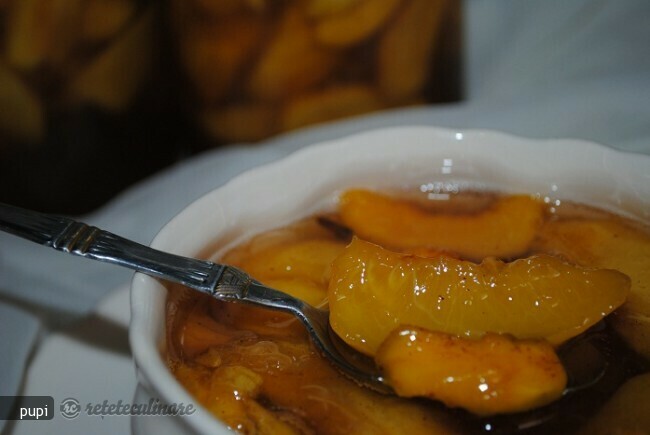 Imagine Reteta culinara Compot de Piersici `pe Zahar` | 2review.ro