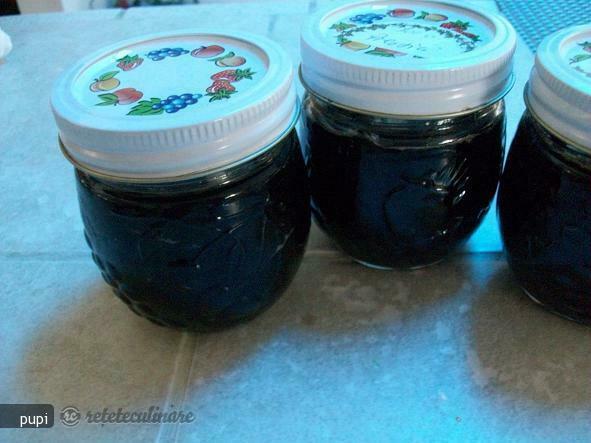 Imagine Reteta culinara Dulceata de Nuci Verzi | 2review.ro