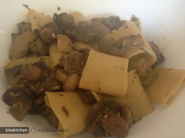 Imagine Reteta culinara Paccheri cu Ciuperci | 2review.ro