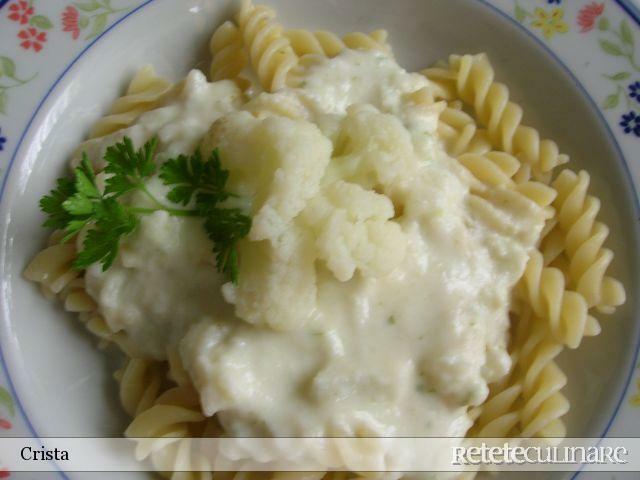 Imagine Reteta culinara Paste cu sos de conopida | 2review.ro