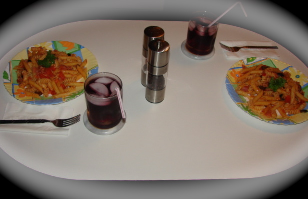 Imagine Reteta culinara Rottini cu sunca, rosii si masline | 2review.ro