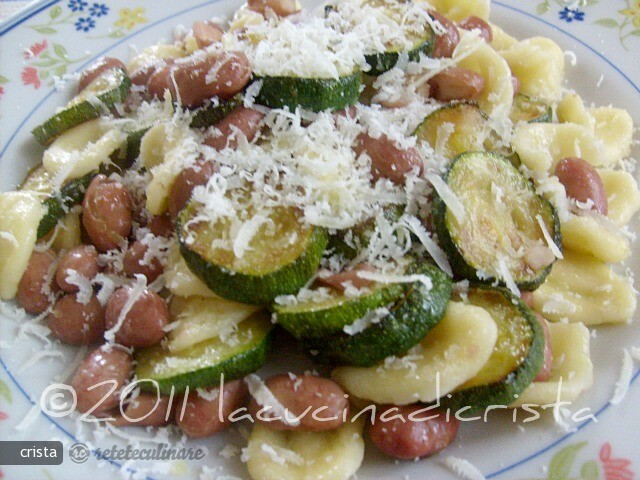 Imagine Reteta culinara Orecchiete (Paste) cu Fasole Boabe si Dovlecel | 2review.ro