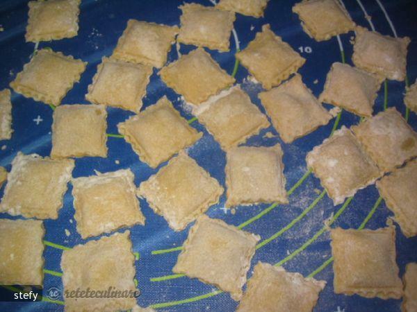 Imagine Reteta culinara Raviolii cu Crema de Nuci | 2review.ro