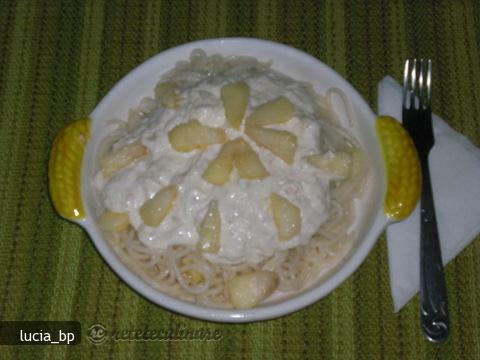 Imagine Reteta culinara Paste cu branza topita si mere | 2review.ro