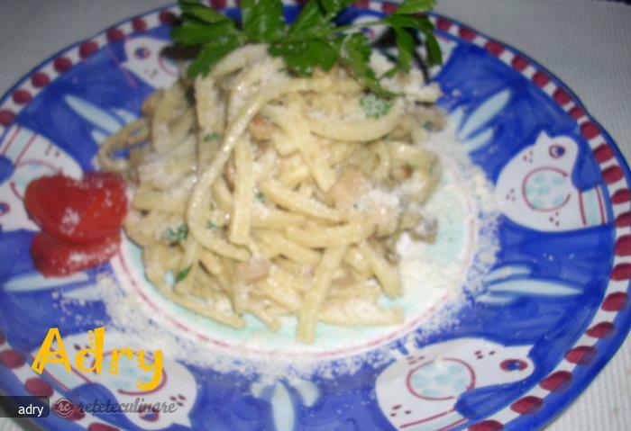 Imagine Reteta culinara Paste cu Hribi | 2review.ro