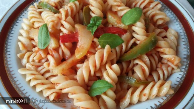 Imagine Reteta culinara Fusilli cu Legume si Chilli | 2review.ro