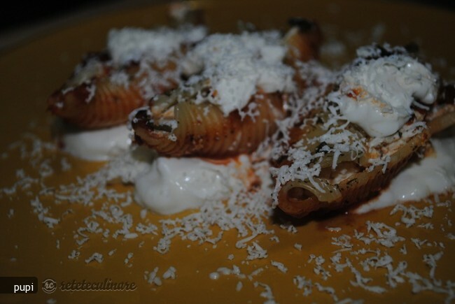 Imagine Reteta culinara Paste Scoici cu Branza si Sos | 2review.ro