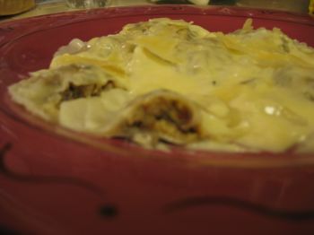 Imagine Reteta culinara Ravioli cu ciuperci si sos Alfredo | 2review.ro