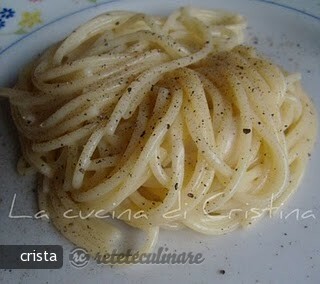 Imagine Reteta culinara Spaghetti Cacio e Pepe | 2review.ro