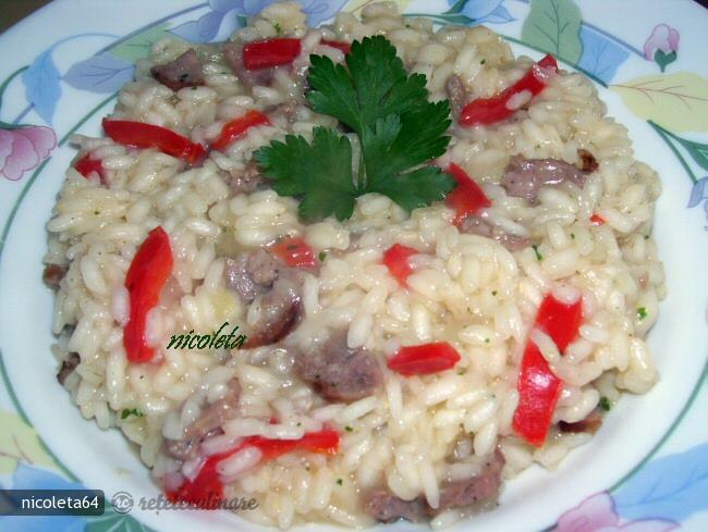 Imagine Reteta culinara Risotto cu Carnat si Ardei | 2review.ro