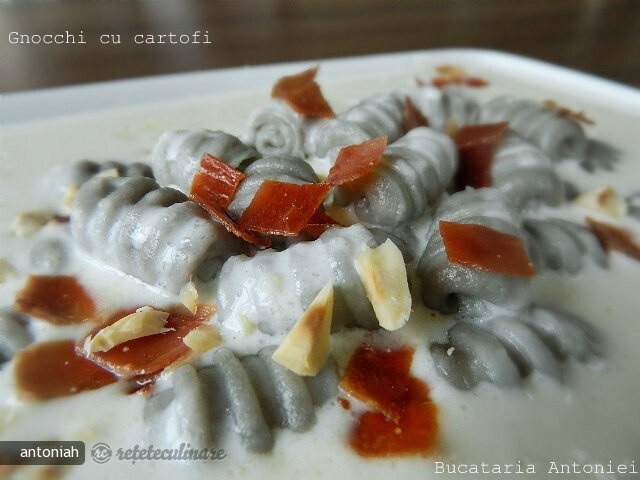 Imagine Reteta culinara Gnocchi cu Cartofi Violet | 2review.ro