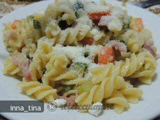 Imagine Reteta culinara Paste Fusilli cu Zucchine | 2review.ro