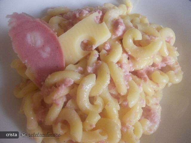 Imagine Reteta culinara Gramigna (paste) cu Mortadela si Emmenthal | 2review.ro